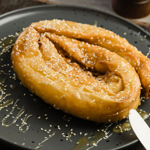 Σκοπελίτικη τυρόπιτα