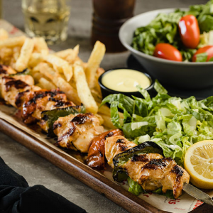 Κεμπάπ κοντοσούβλι κοτόπουλο μερίδα